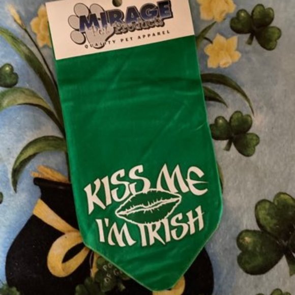 ❤️☘️HOST PICK☘️❤️ Mirage Pet St. Patrick's Day Pet Bandana - Picture 1 of 4